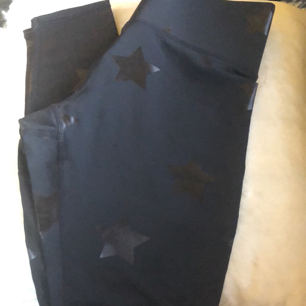 Terez Uplift Black Tonal Star foil Leggings with tall band size Small NWOT - Picture 5 of 9